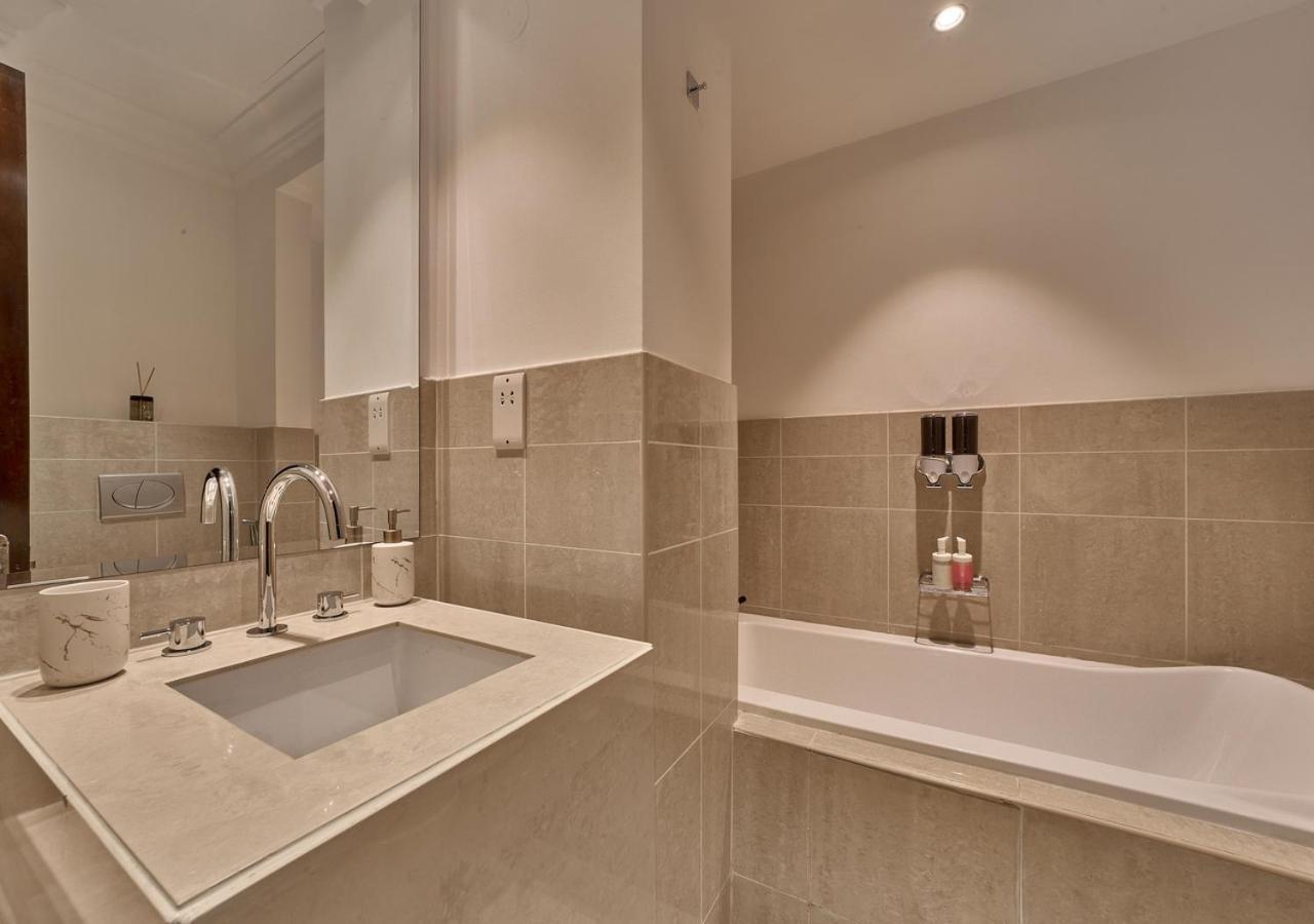 Burj Khalifa Partial View Peak Living Luxury 2Br Souk Al-Bahar Beside Dubai Mall-Golden Homes Экстерьер фото